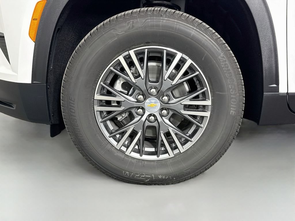 2027 Chevrolet Traverse LT - Photo 31