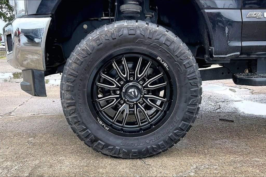 Used 2019 Agate Black Metallic Ford XLT image 35