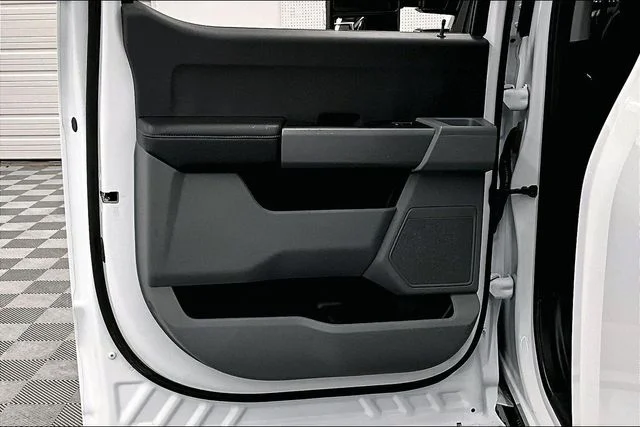 Used 2024 Oxford White Ford XLT image 21