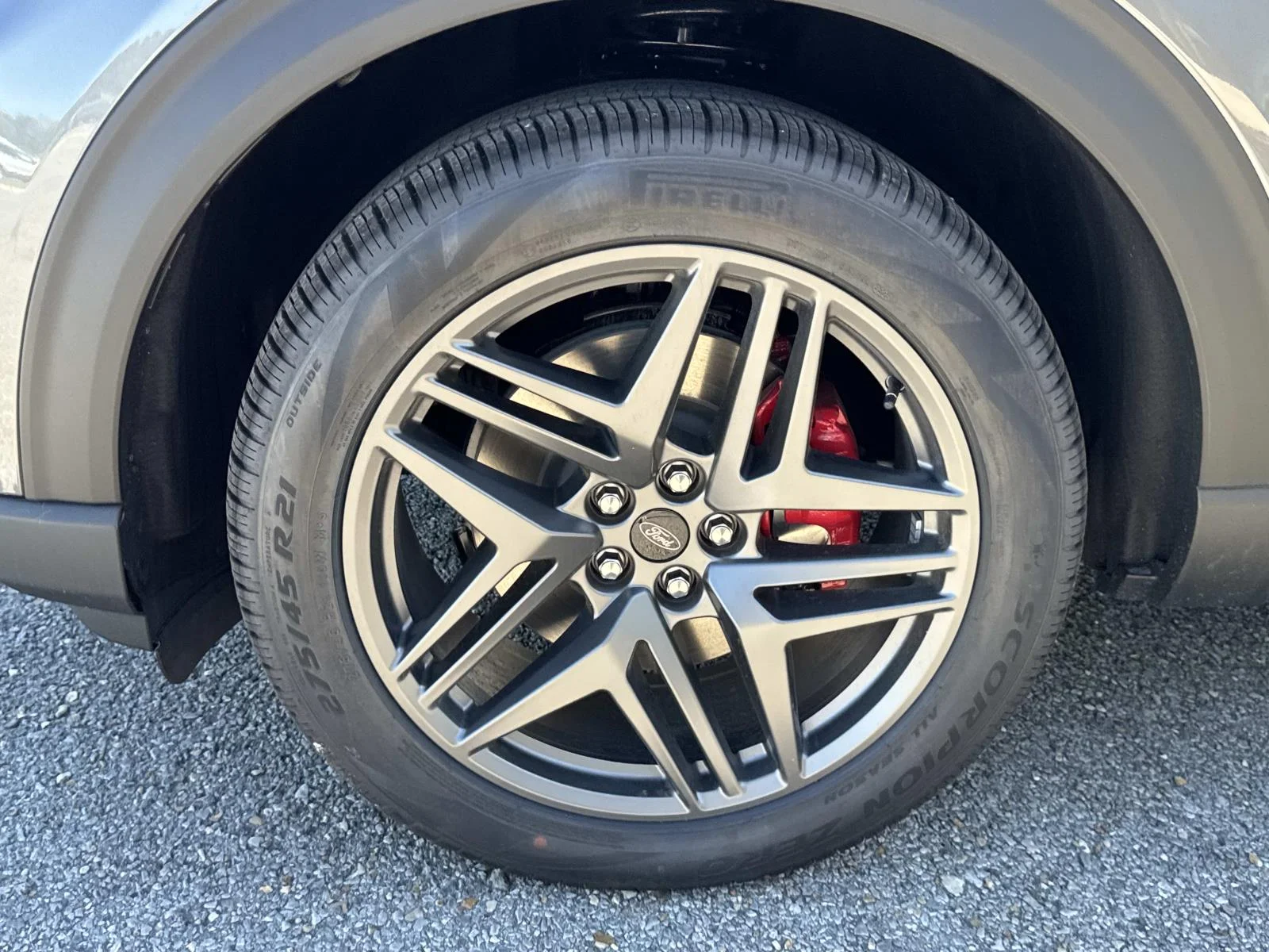 New 2027 Carbonized Gray Metallic Ford ST-Line image 3