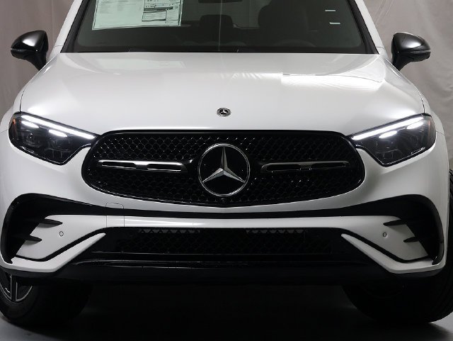 New 2027 Polar White Mercedes-Benz GLC 300 image 34