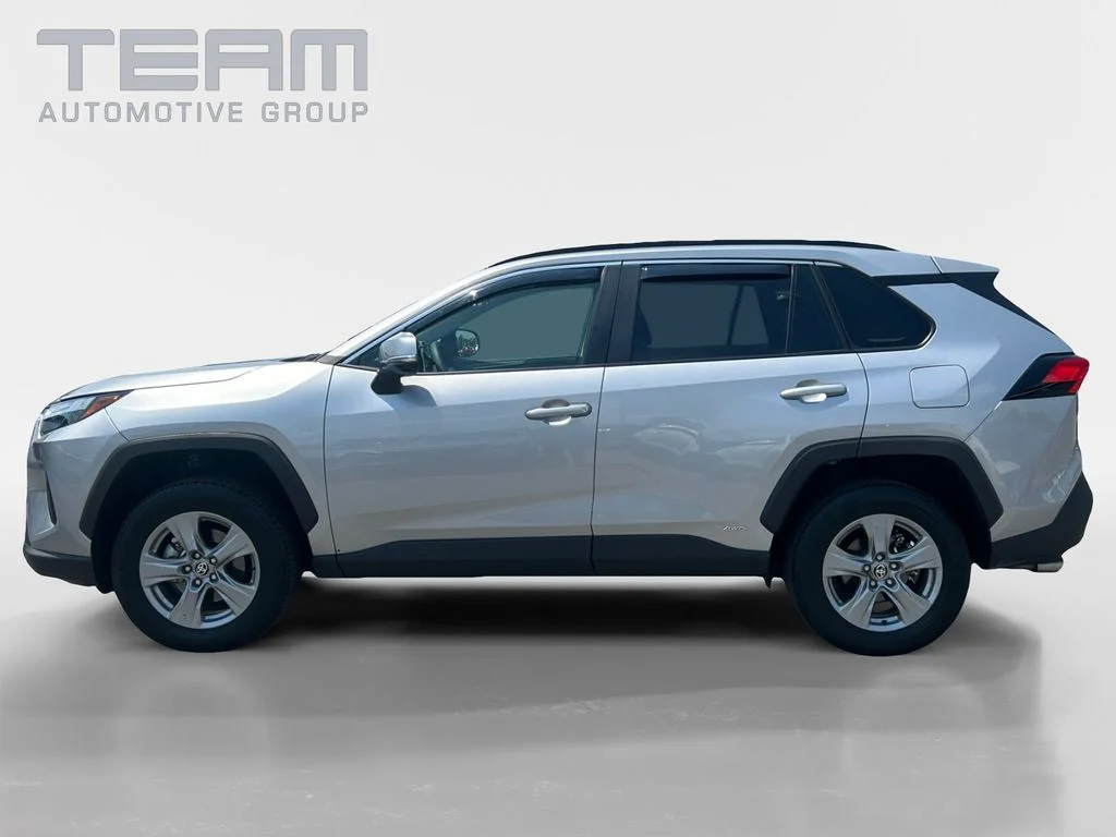 Used 2025 Silver Toyota XLE image 4
