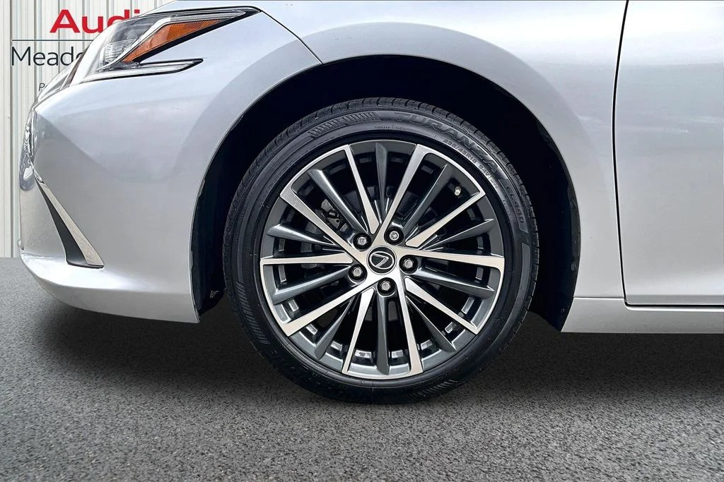 Used 2024 Silver Lexus 350 image 34