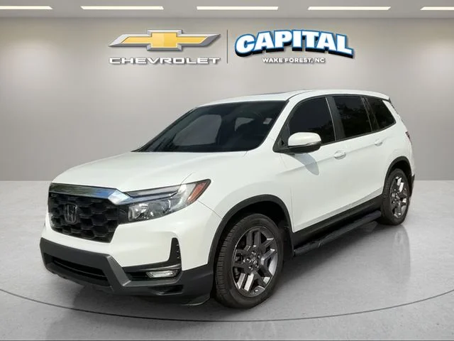 Used 2022  Honda EX-L image 1