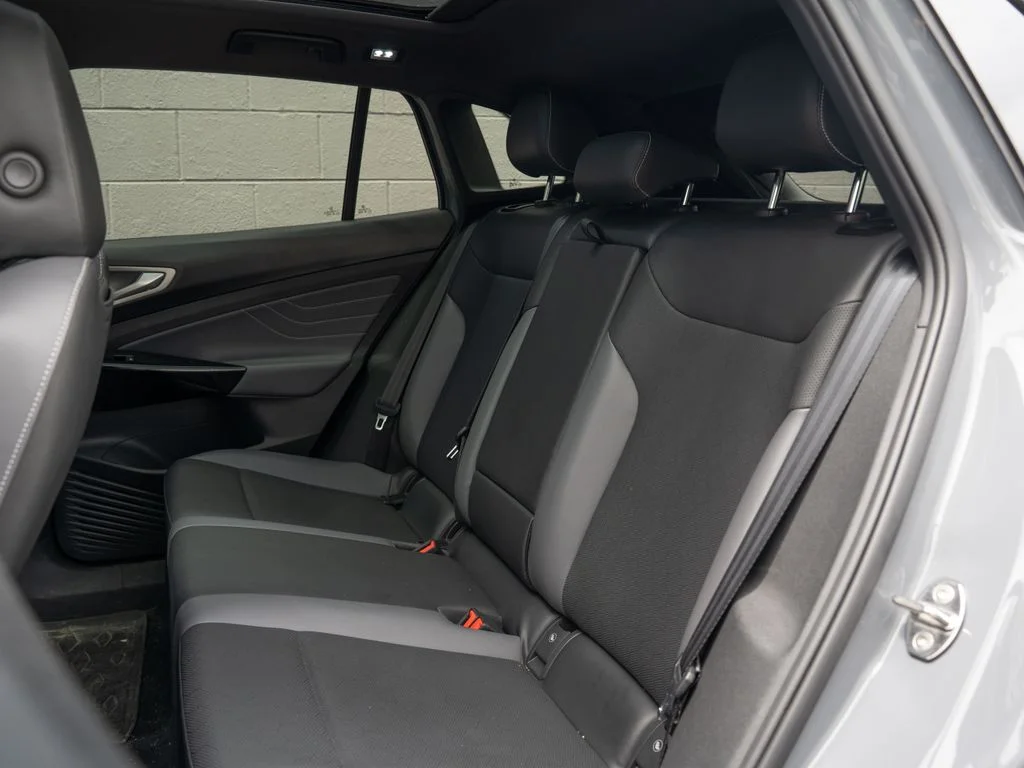 Used 2023  Volkswagen  image 18
