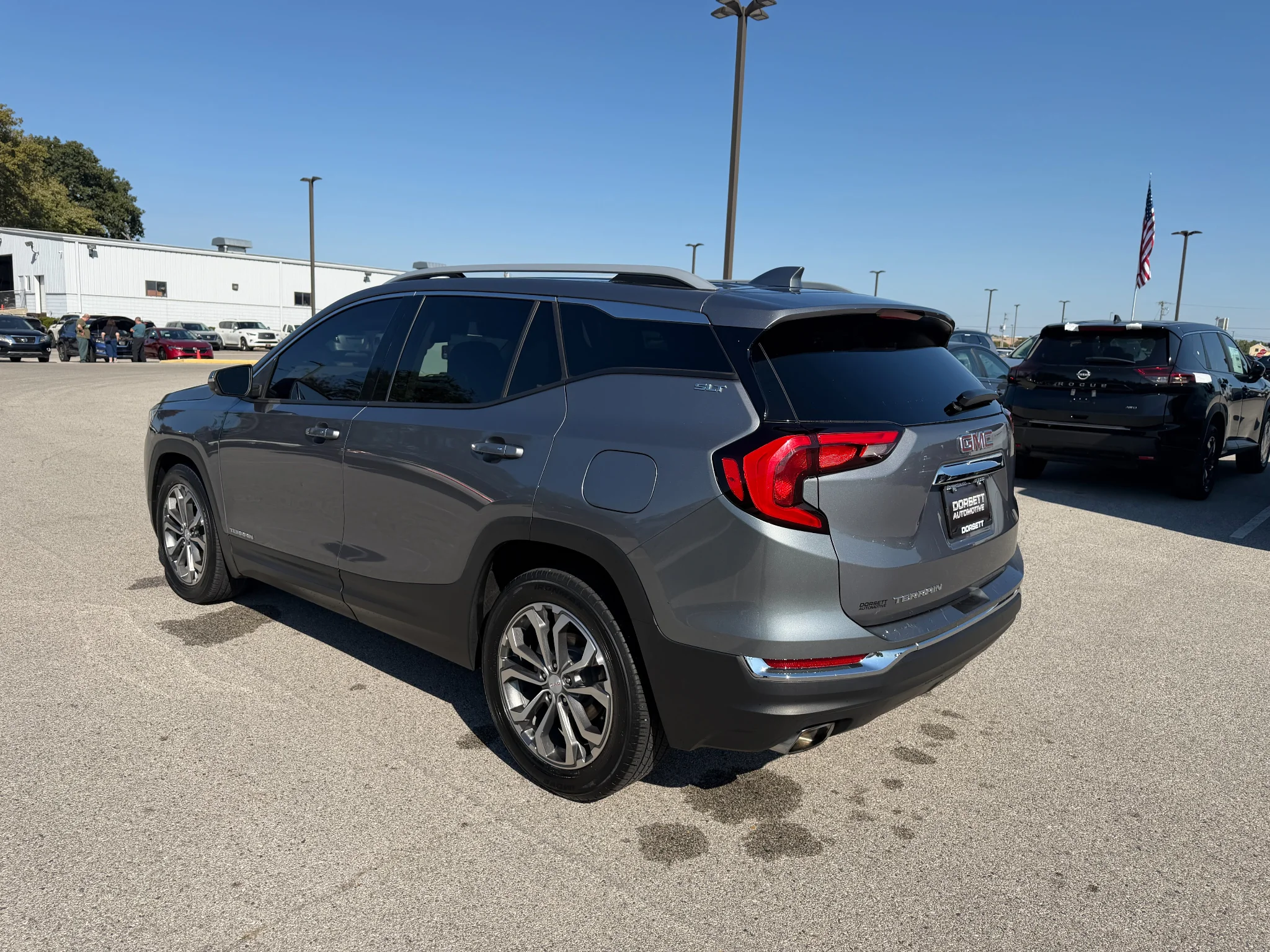 Used 2020 Satin Steel Metallic GMC SLT image 4