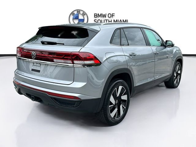 Used 2025  Volkswagen 2.0T SE w/Technology image 7