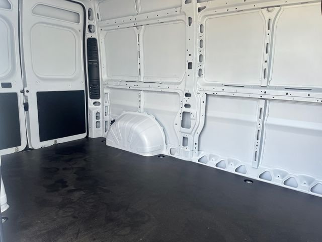 New 2026 Bright White Clear-Coat Exterior Paint RAM Base image 8
