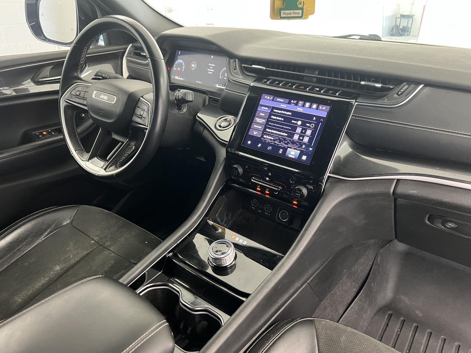 Used 2022 Bright White Clearcoat Jeep Altitude image 29