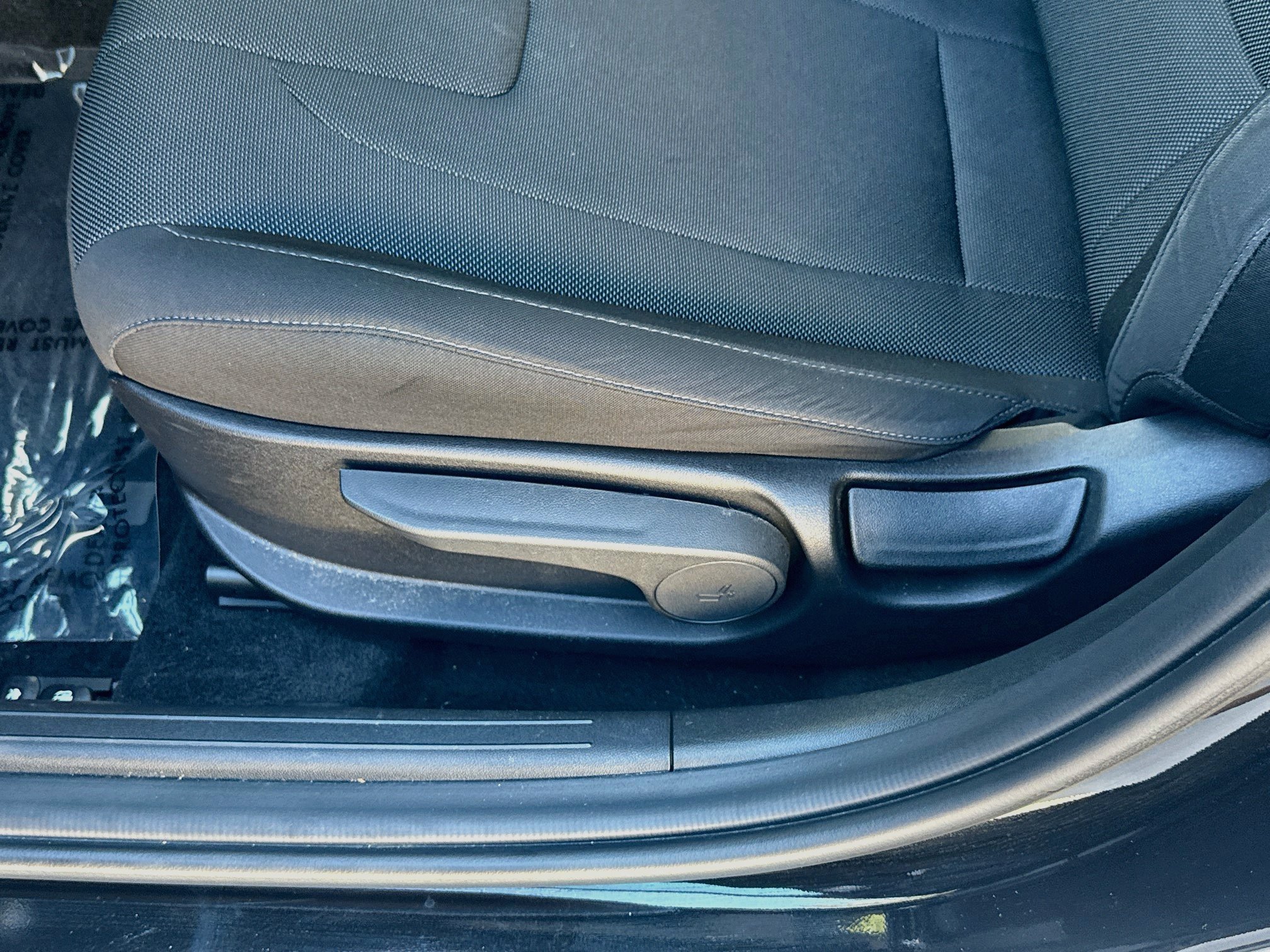 2025 Hyundai Elantra SE - Photo 15