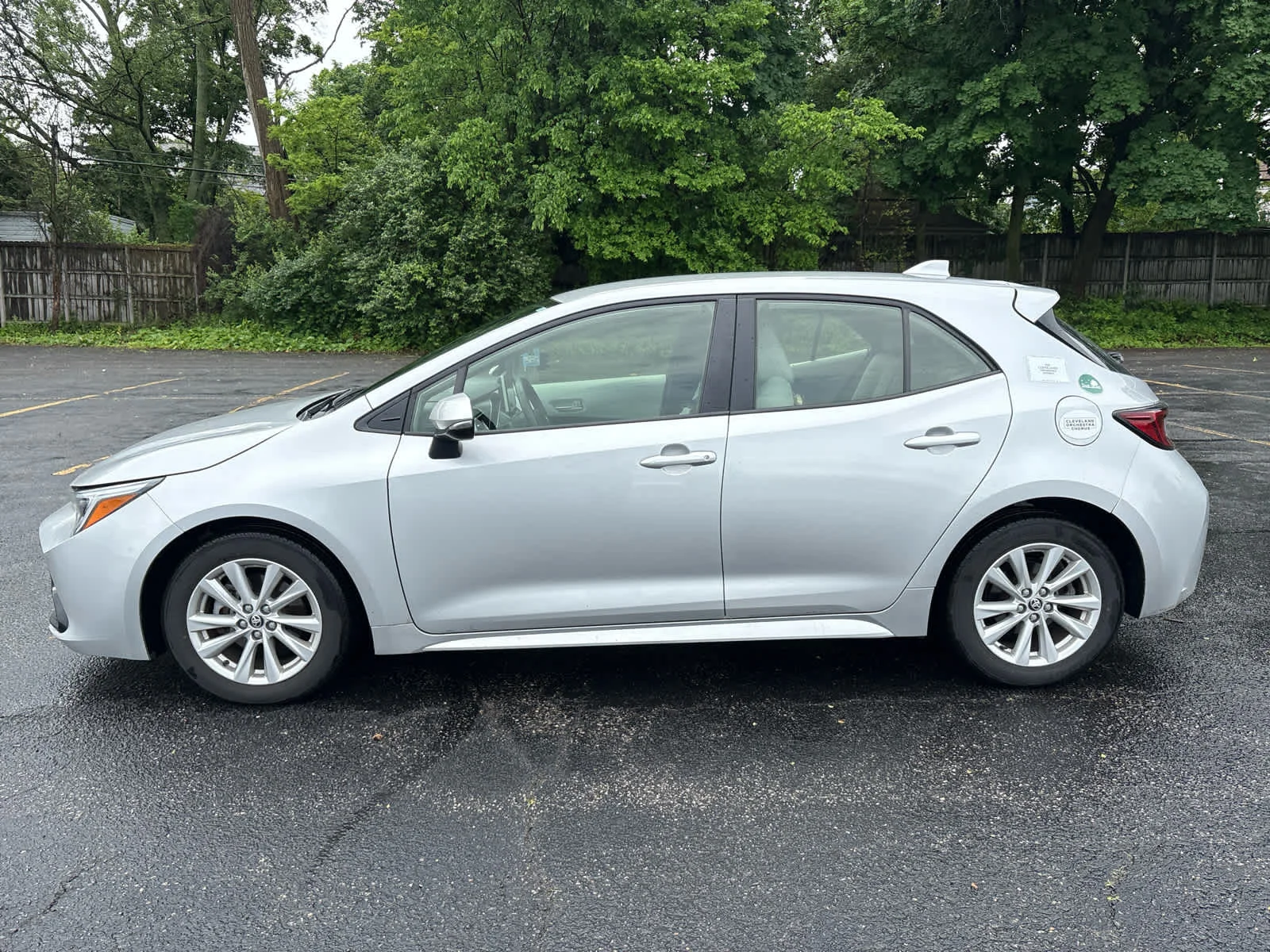 Used 2023 Classic Silver Metallic Toyota SE image 4