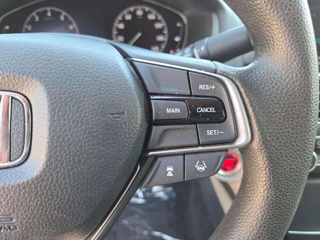 Used 2020 Silver Honda LX image 33