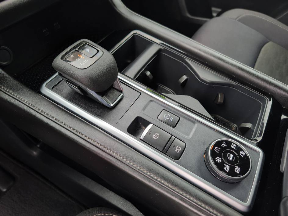 Used 2024 Super Black Nissan SV image 26