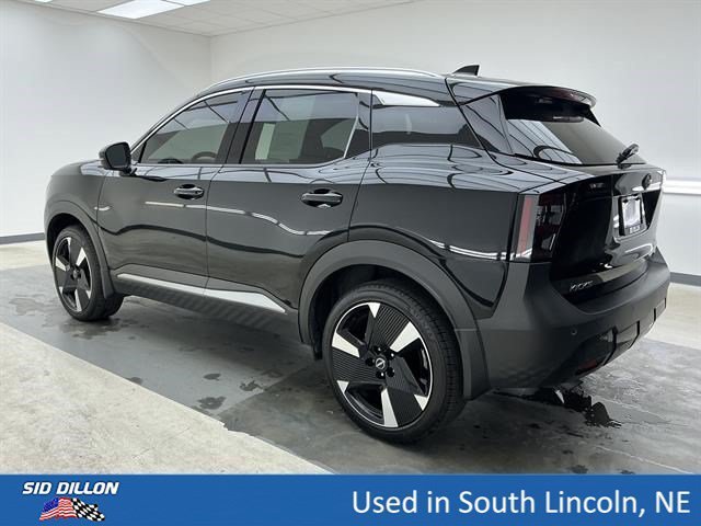 Used 2025 Super Black Nissan SR image 6