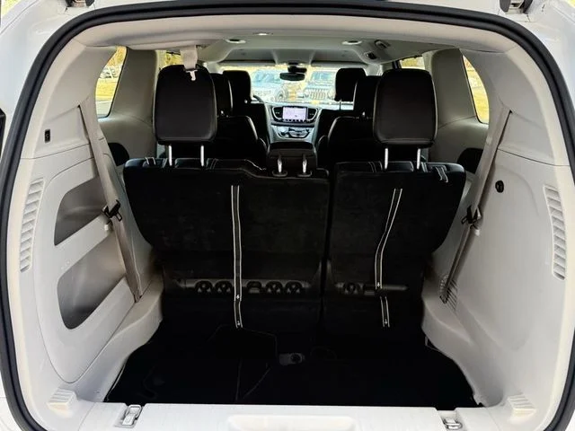 Used 2024 White Chrysler Touring L image 33