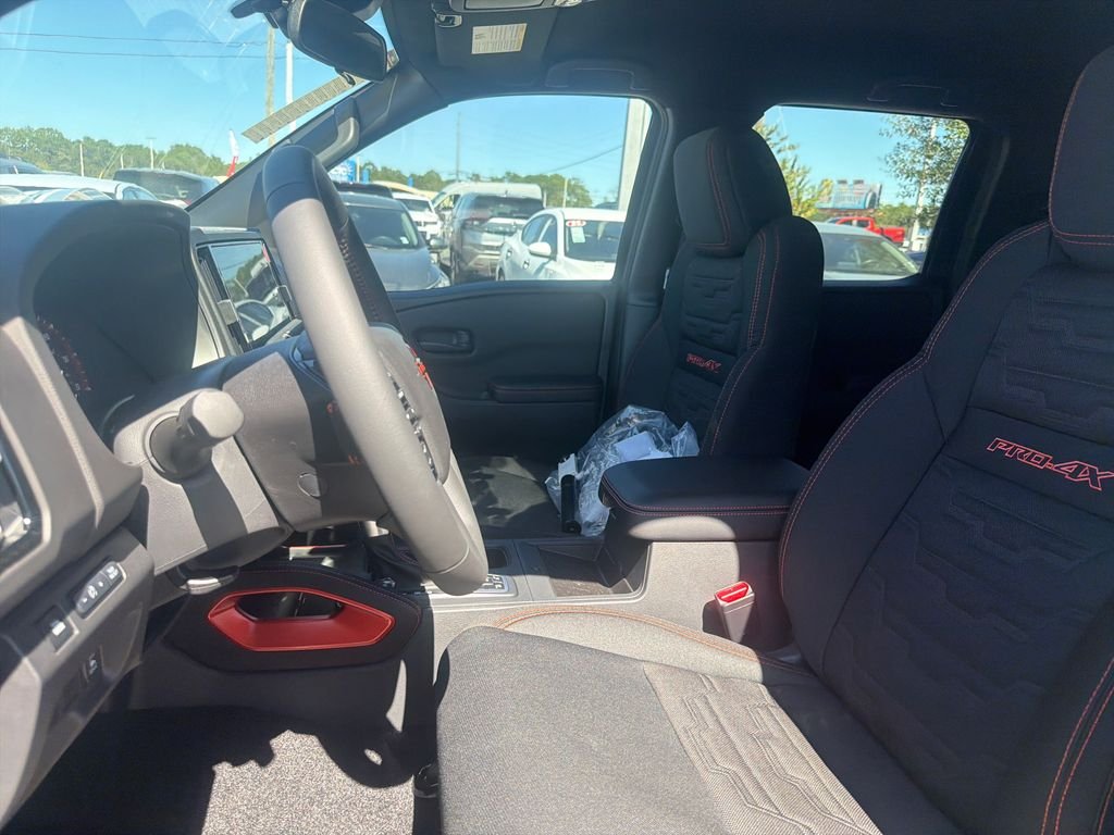 New 2026 Nissan Frontier PRO-4X 4D Crew Cab