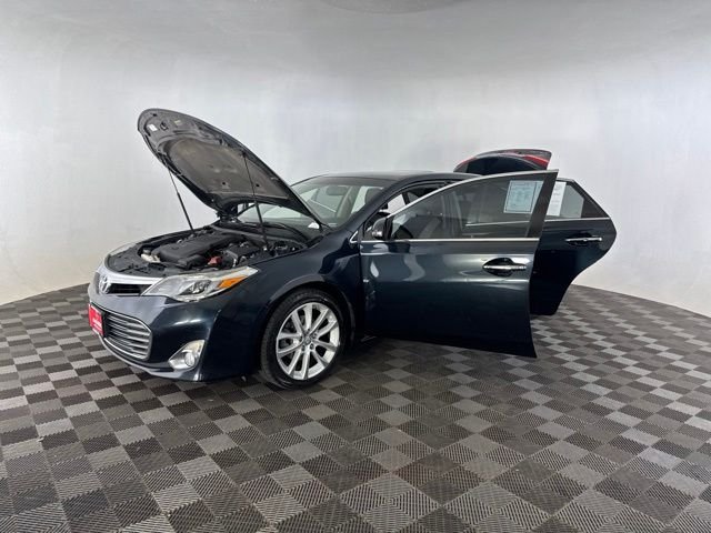 Used 2015 Gray Toyota Limited image 10