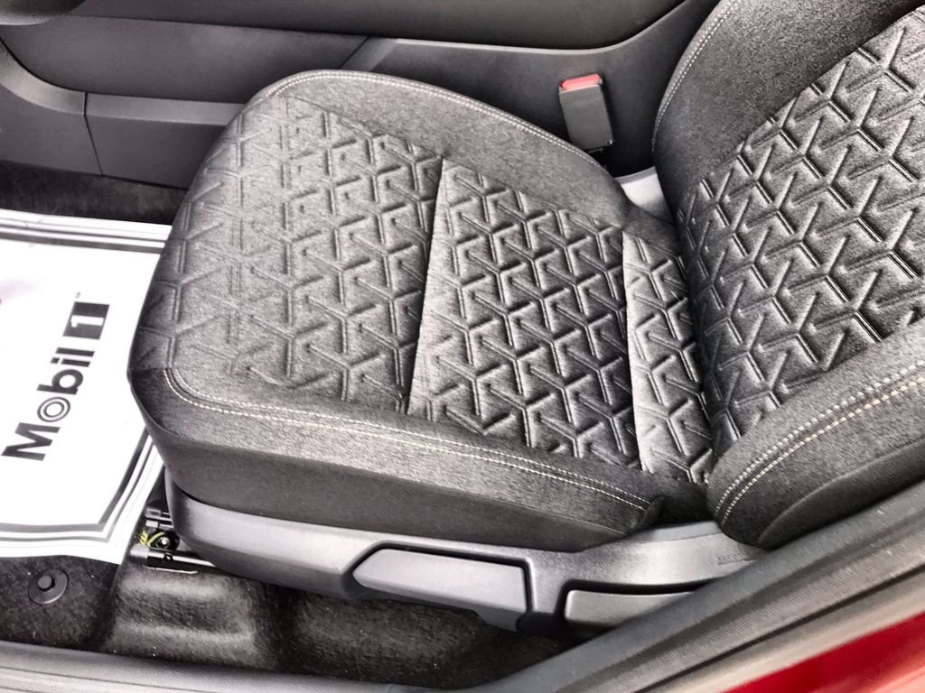 2025 Nissan Kicks SV AWD - Photo 12