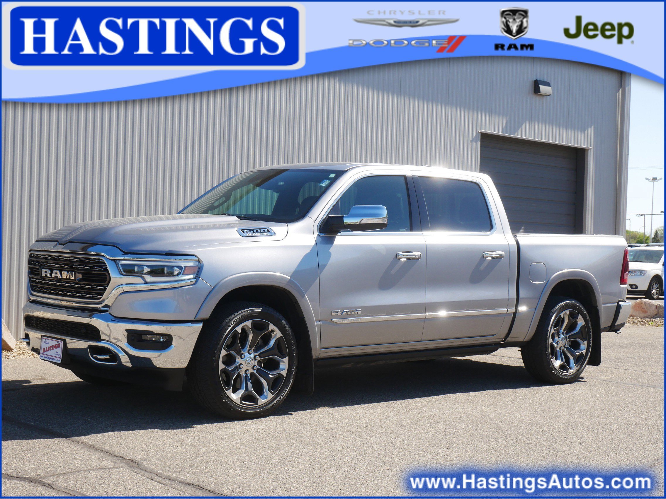 2019 RAM 1500 Limited 4x4 Crew Cab 5'7's photo