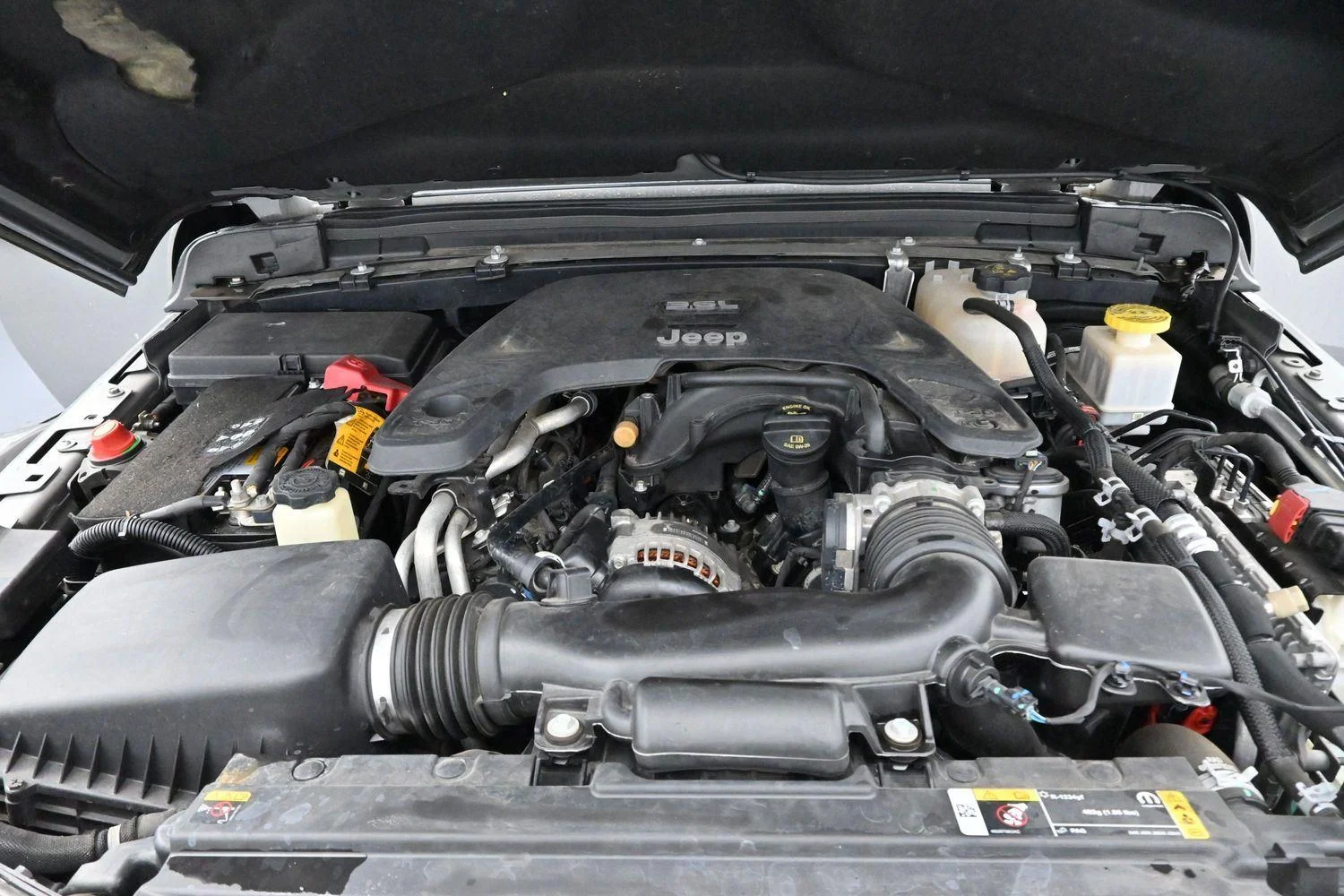 Used 2021 Sting-Gray Clearcoat Jeep Mojave image 37