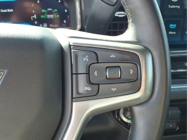 Used 2025 Summit White Chevrolet LTZ image 16