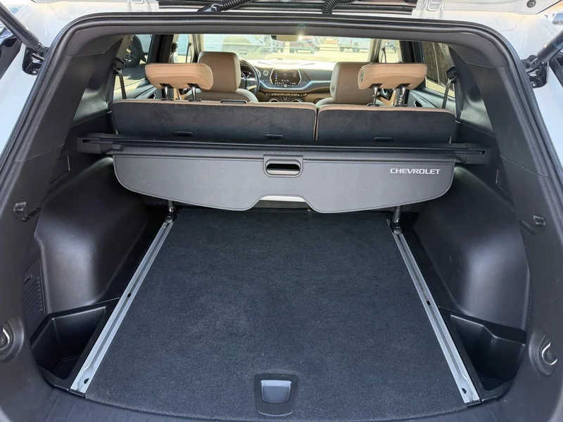 Used 2019 SUMMIT WHITE Chevrolet Premier image 23