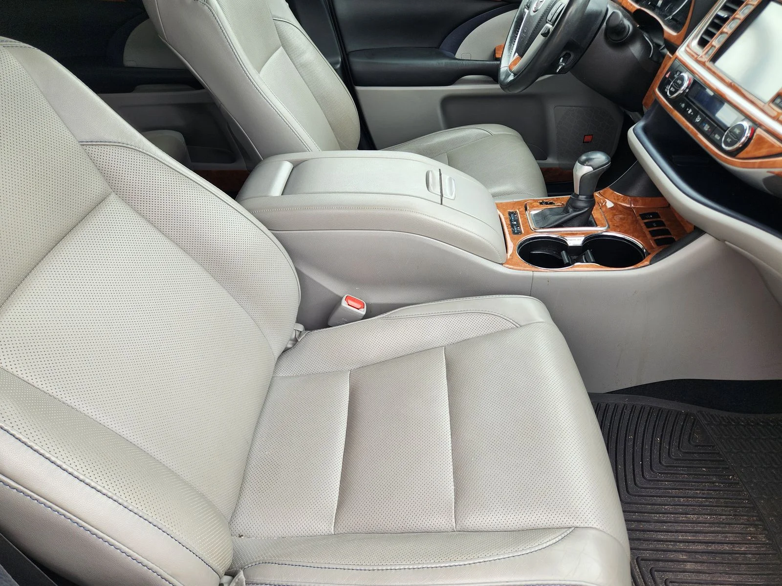 Used 2019 White Toyota Limited Platinum image 13