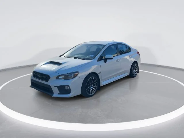 Used 2018 White Subaru  image 3