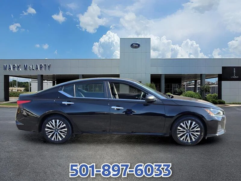 Used 2024 Super Black NISSAN 2.5 SV SEDAN image 6