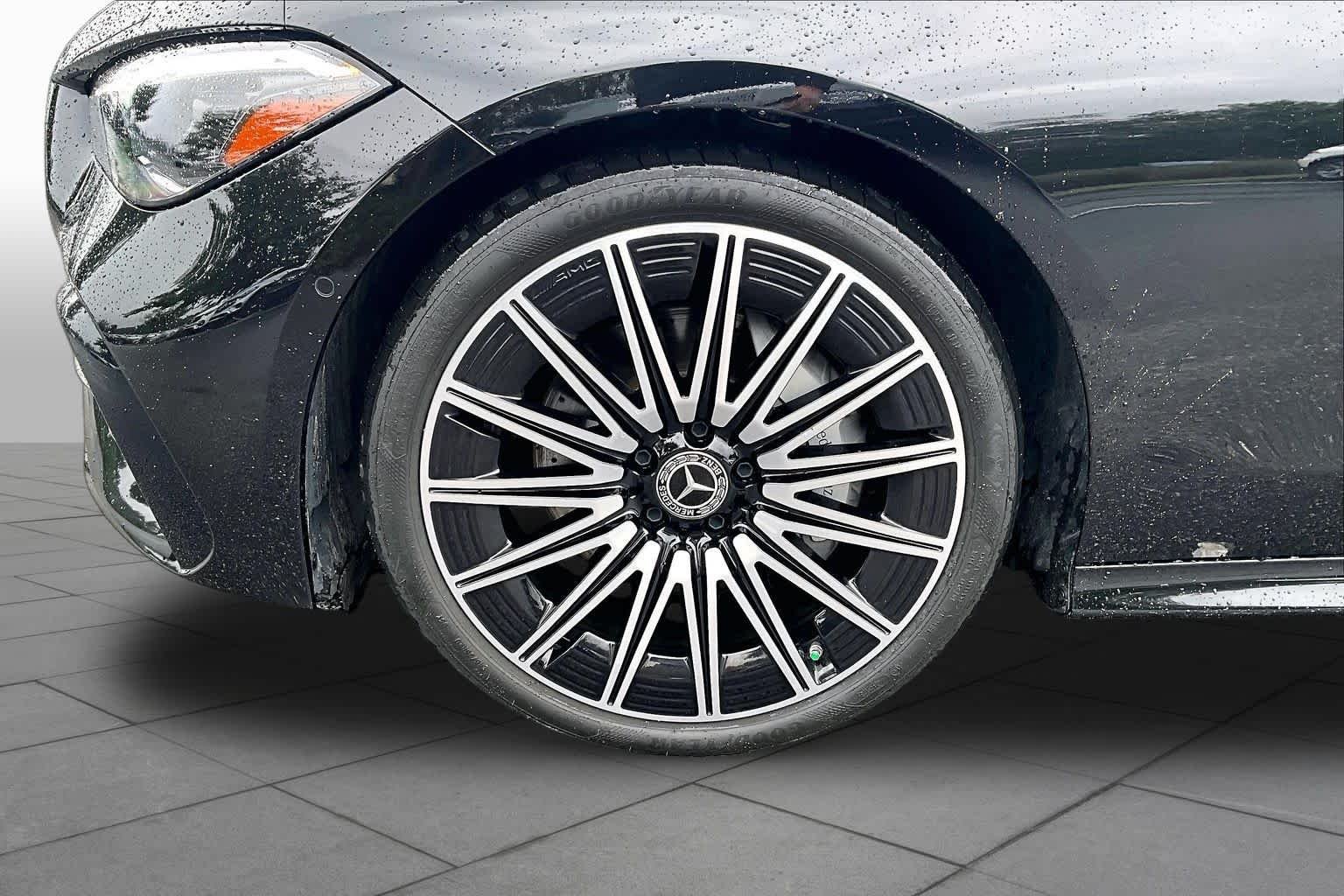 Used 2025 Obsidian Black Metallic Mercedes-Benz CLE 300 image 10