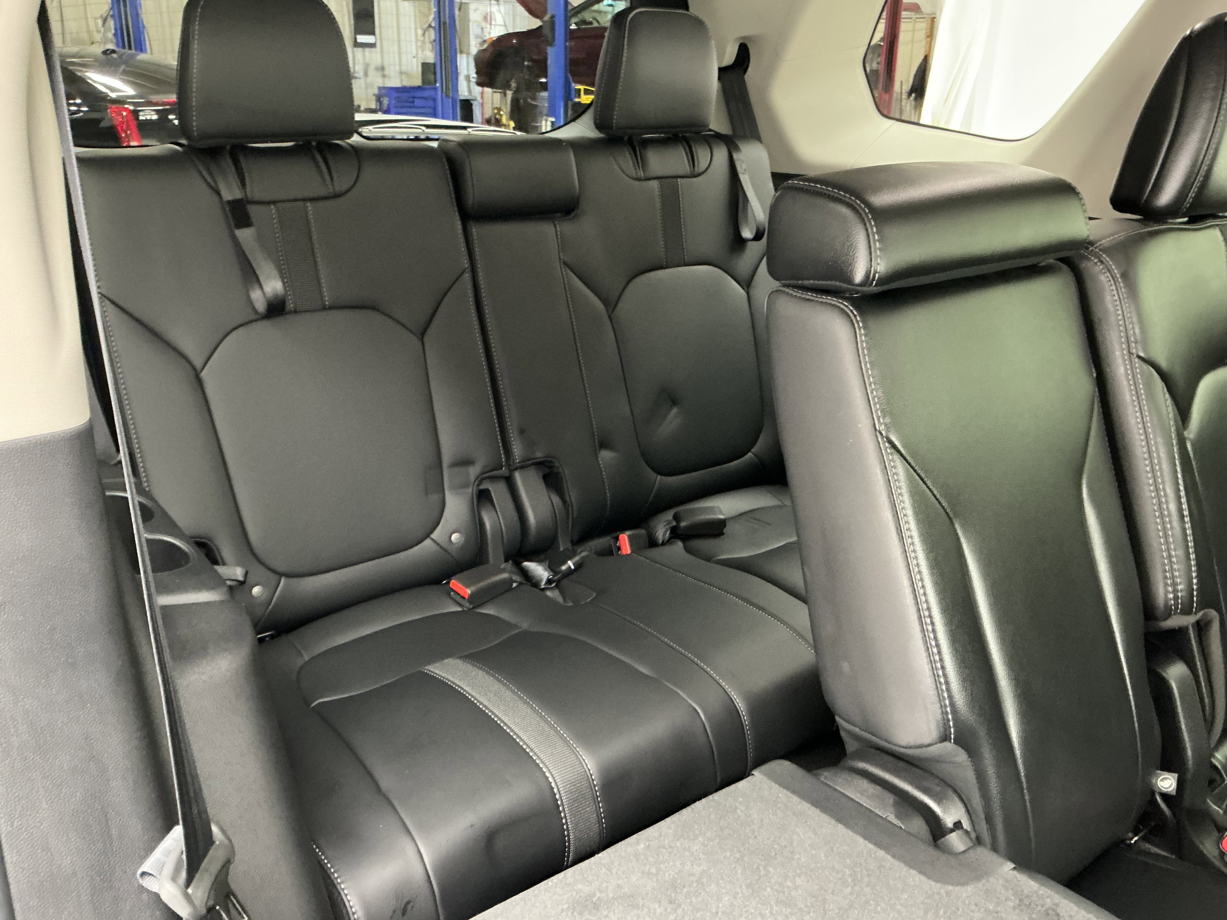 Used 2025 Black Honda EX-L image 24