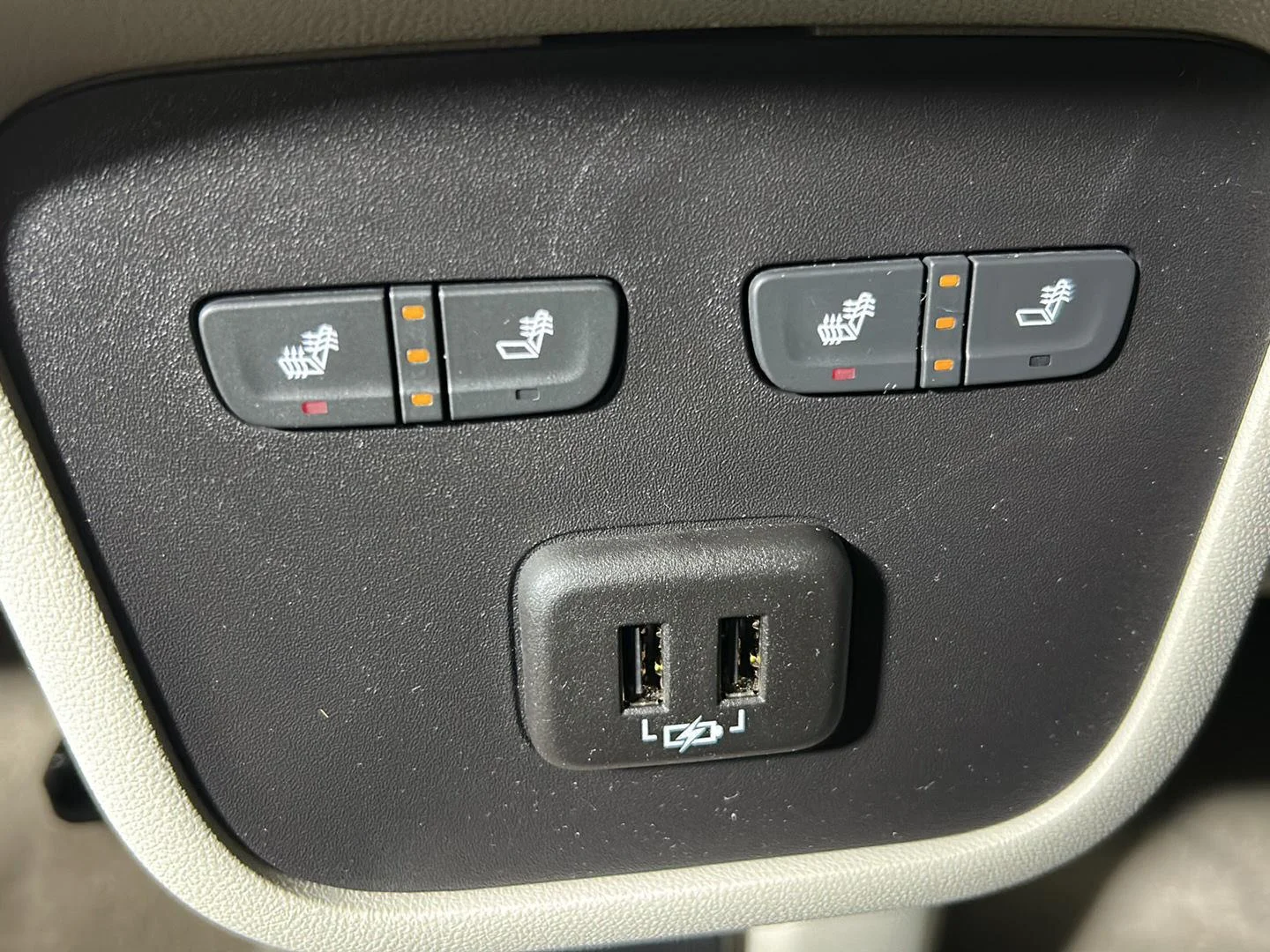 Used 2024 Summit White GMC Denali image 37