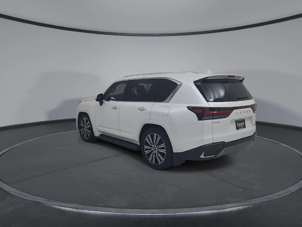 Used 2024 White Lexus 600 Luxury image 12