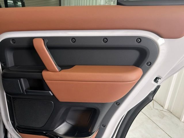 New 2026 Borasco Grey Land Rover OCTA image 18