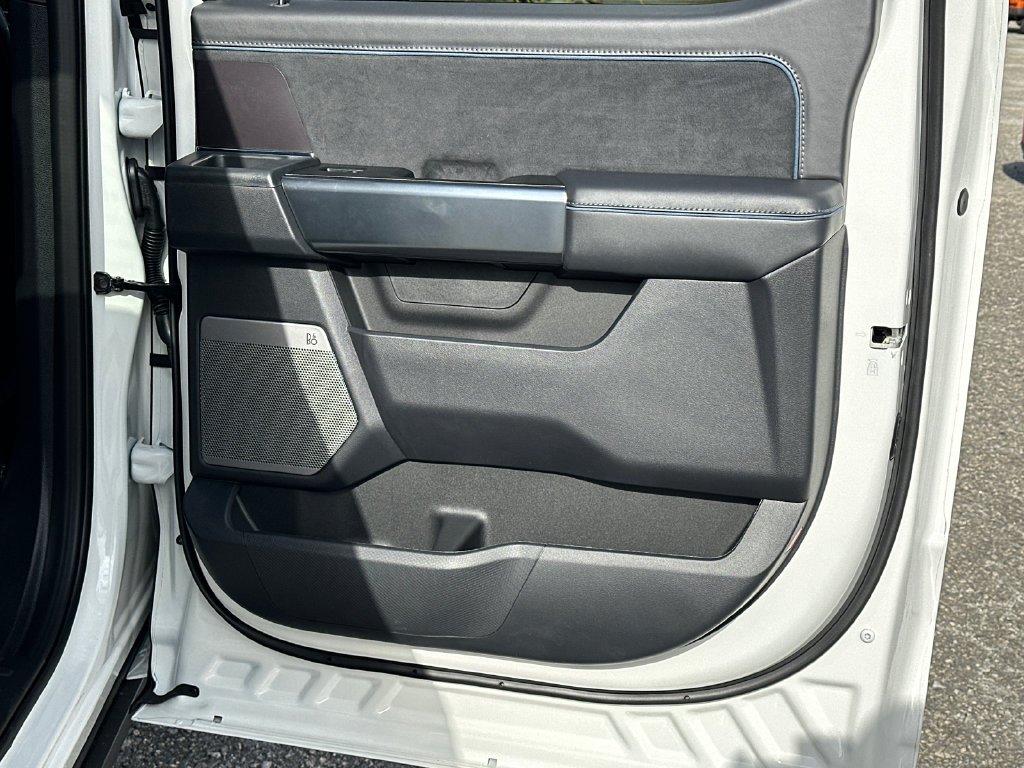 New 2025 White Ford Platinum image 16