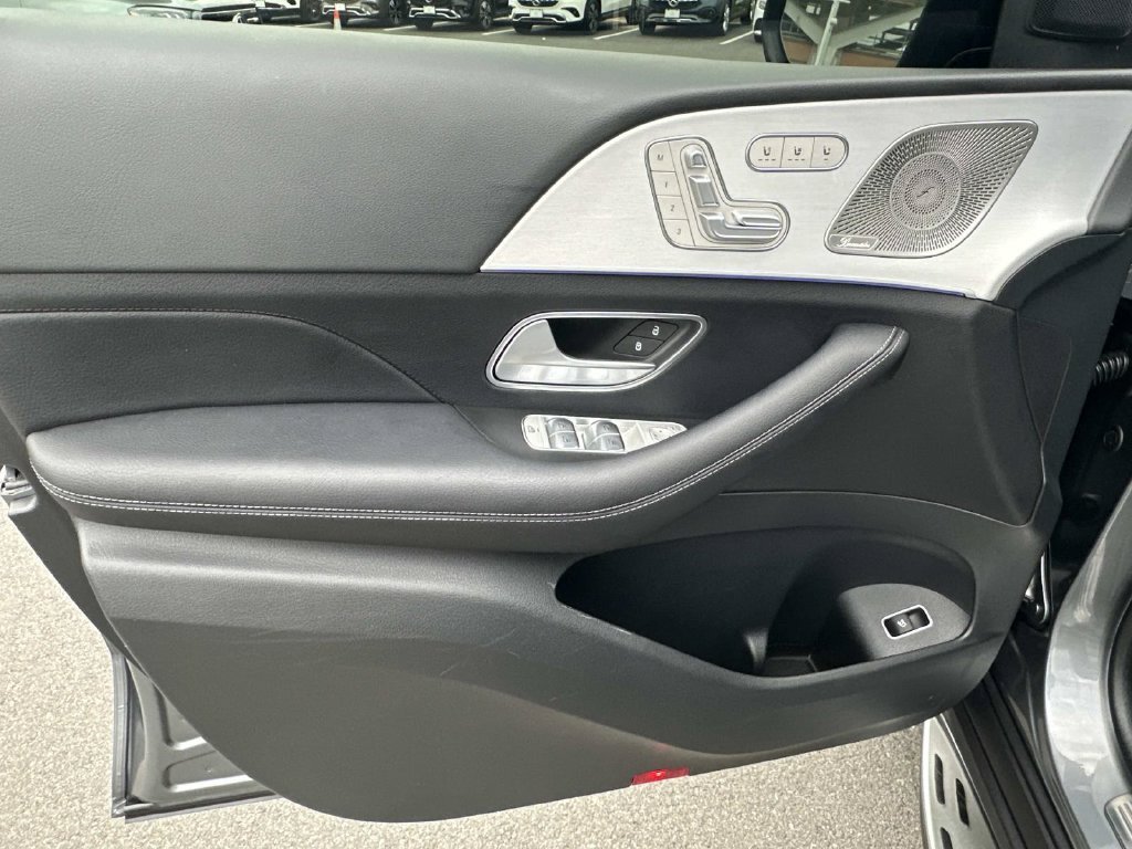 Certified Used 2025 Selenite Grey Metallic Mercedes-Benz GLE 580 image 17
