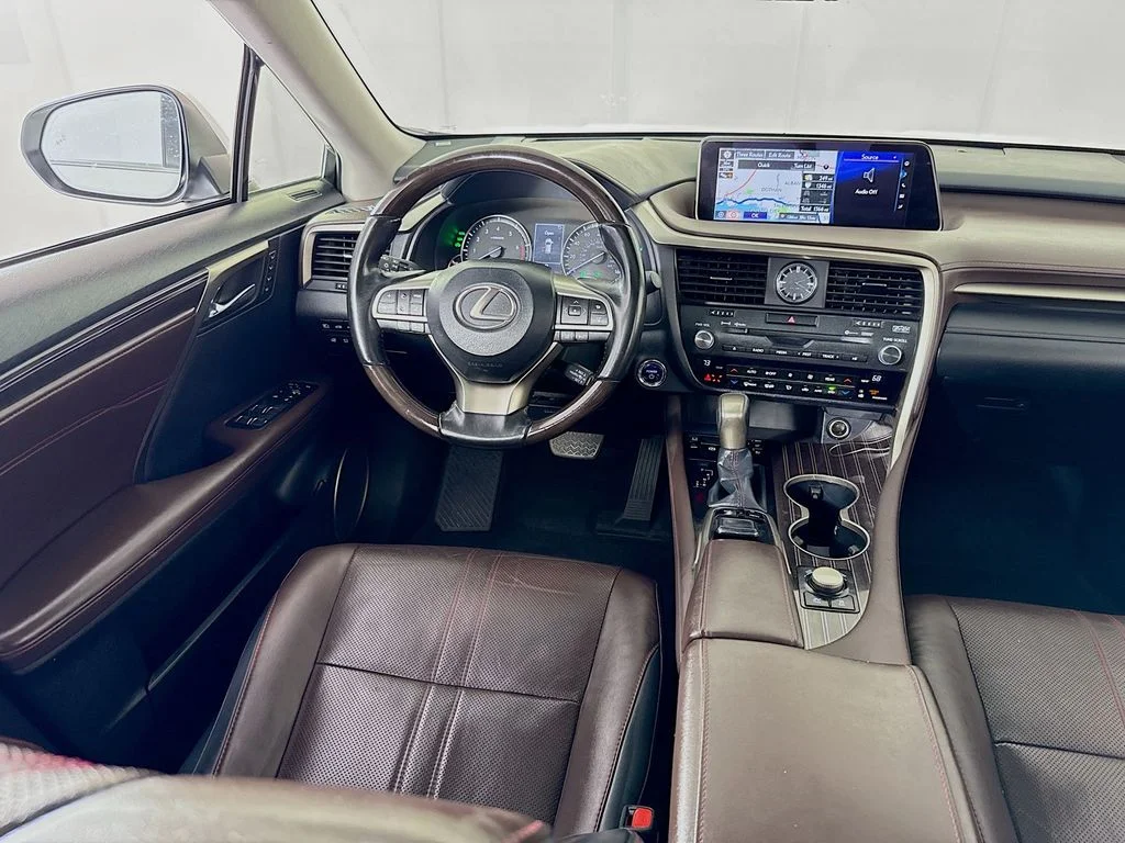 Used 2018 White Lexus 450hL Luxury image 25