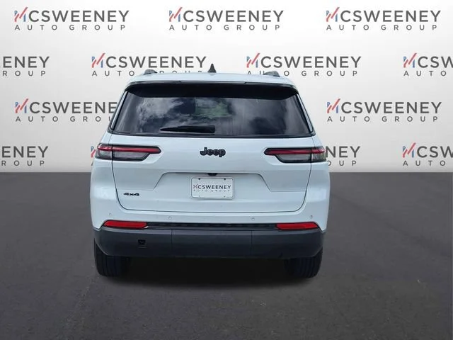 Used 2024 White Jeep Altitude image 4