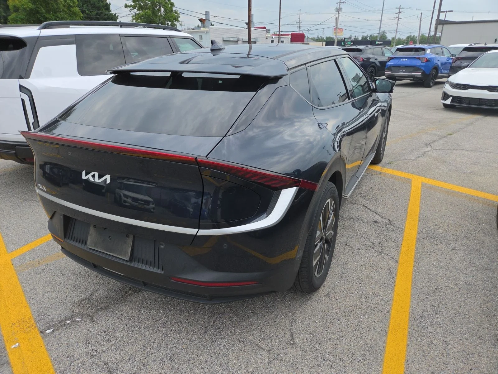 Certified Used 2024 Blue Kia Light image 5