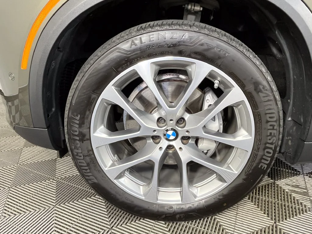 Certified Used 2025 Green Metallic BMW xDrive40i image 14
