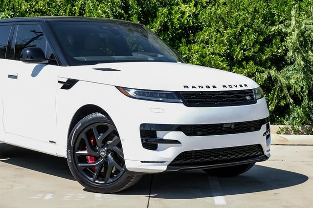 Certified Used 2025 White Land Rover Autobiography image 9