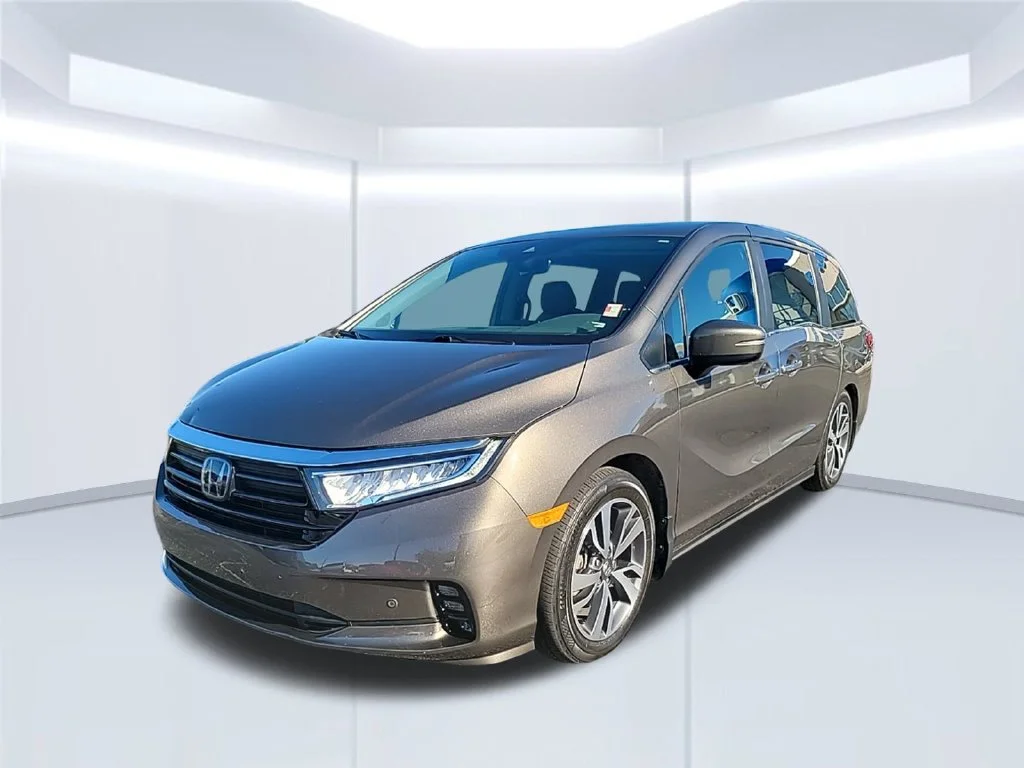 Used 2022  Honda Touring image 2