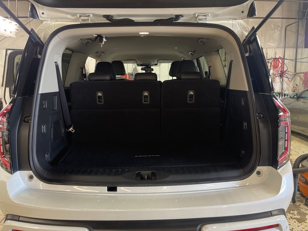 Used 2025 Aspen White Nissan SV image 21
