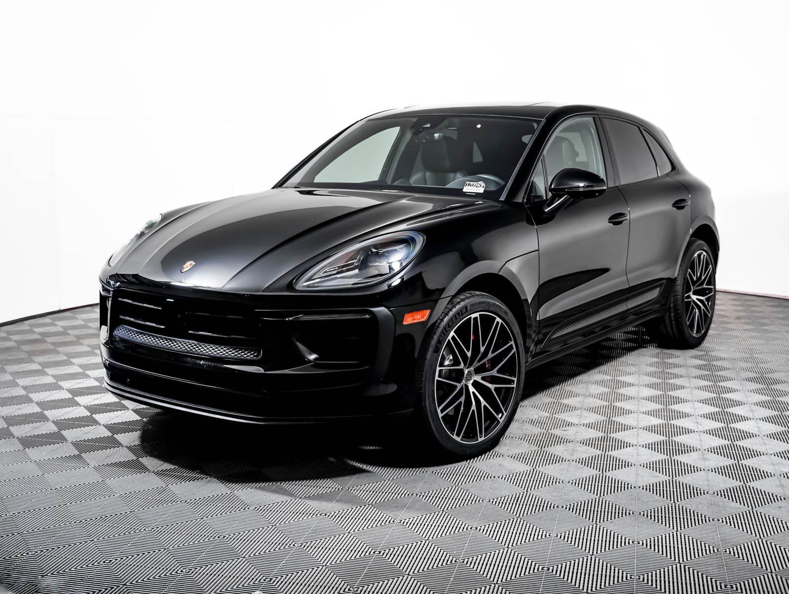 2023 Porsche Macan