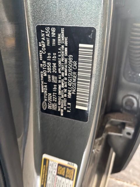 Used 2025 Gray Hyundai SE image 14
