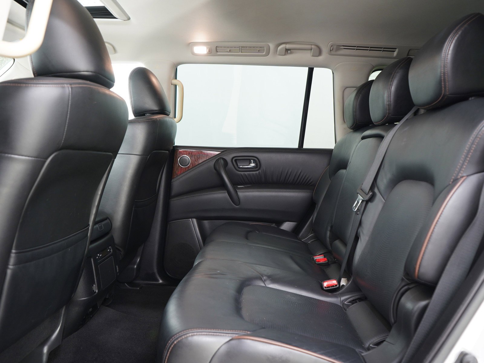 Used 2019 Brilliant Silver Metallic Nissan Sl image 21