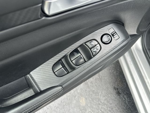 Used 2024 Silver Nissan 2.5 SV image 17