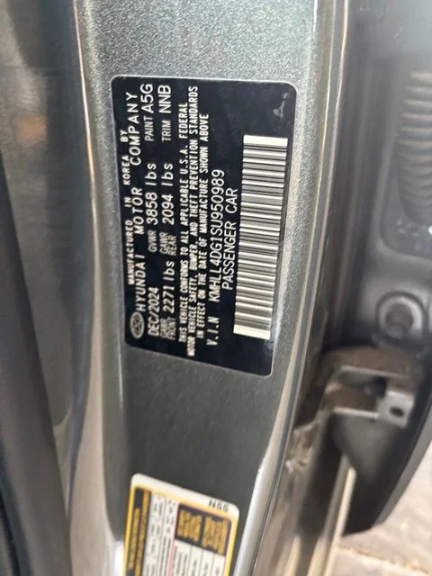 Certified Used 2025 Gray Hyundai SE image 14