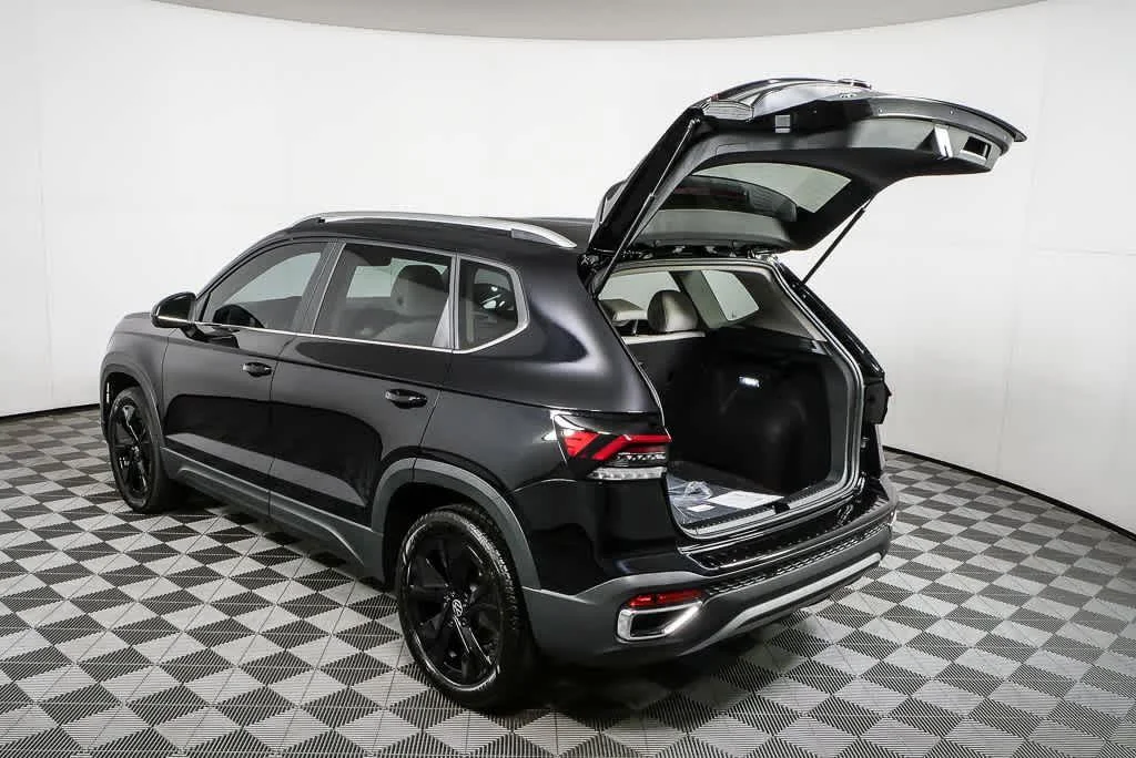 New 2026 Deep Black Pearl VOLKSWAGEN SESUN image 33
