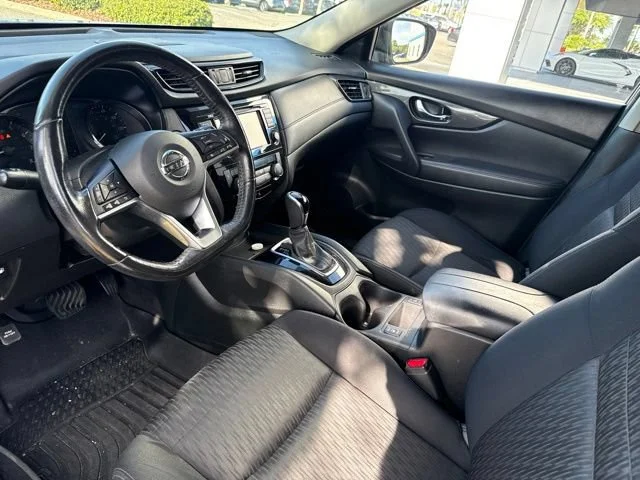 2018 Nissan Rogue SV - Photo 8